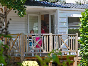cottage56p2ch3fl-ext